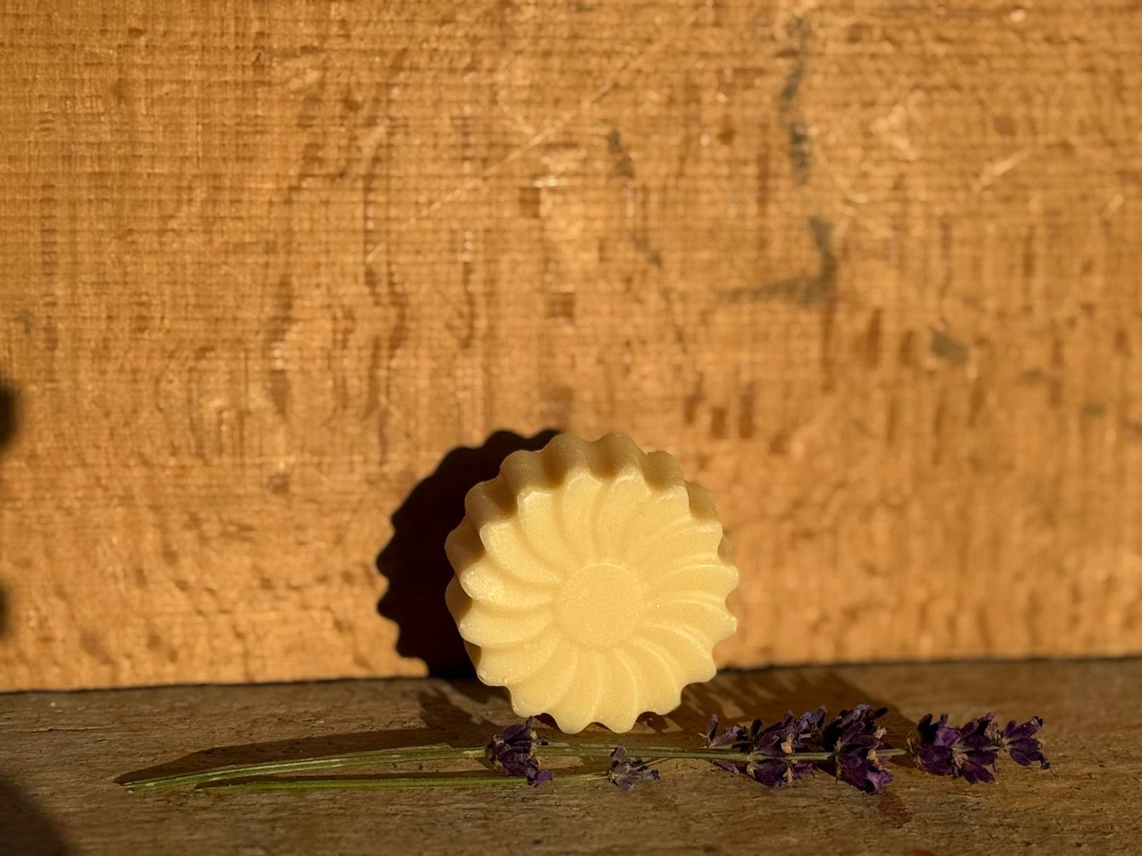 SAPONE NATURALE LAVANDA E KARITE’ - immagine 4